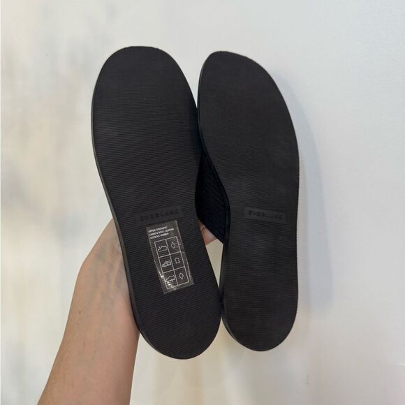 NEW EVERLANE The Day Crossover Sandal in black knit - Picture 8 of 8